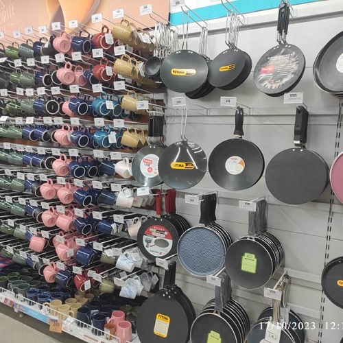 Crockery Display Racks Manufacturer